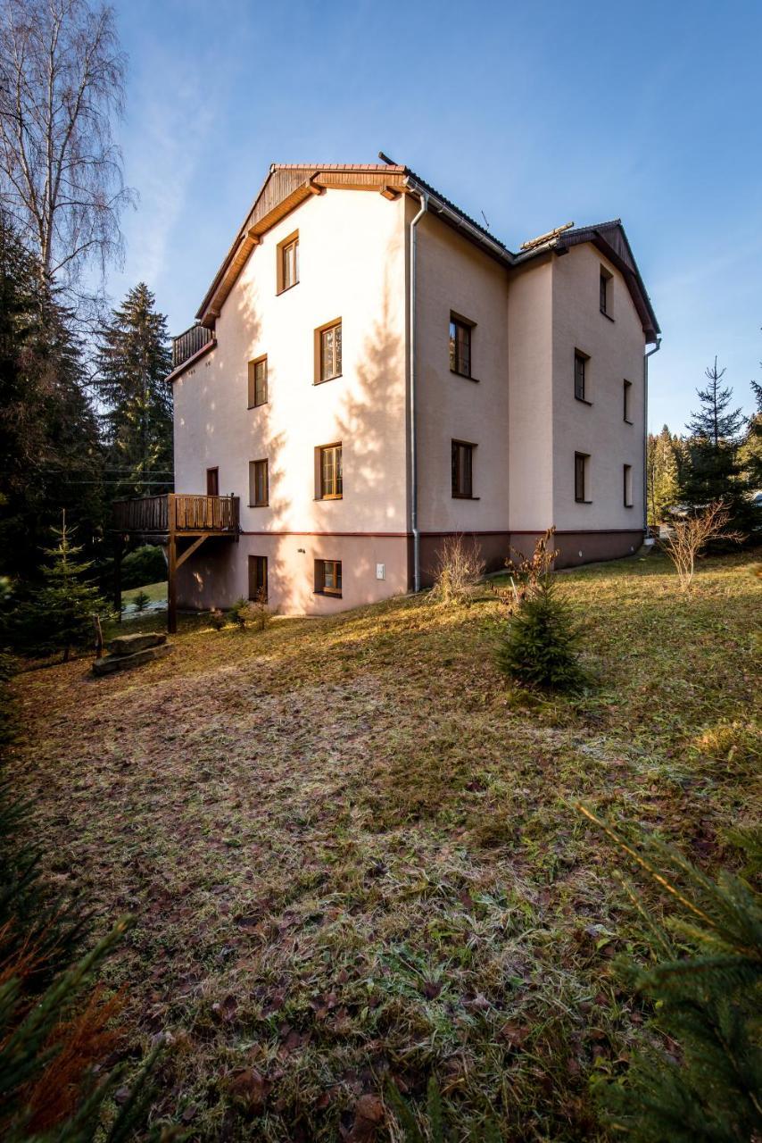 Apartmany Domino Železná Ruda エクステリア 写真